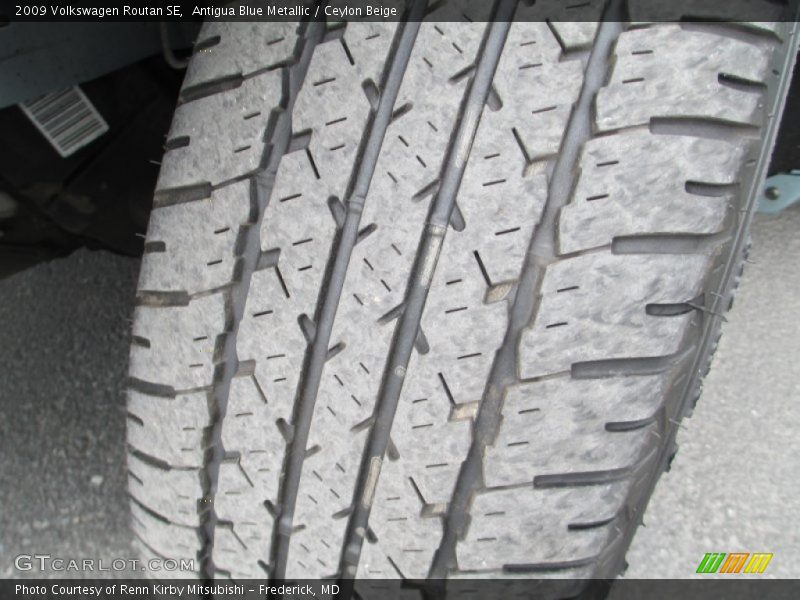 Antigua Blue Metallic / Ceylon Beige 2009 Volkswagen Routan SE