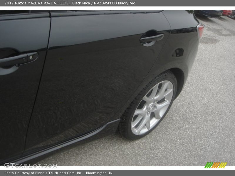 Black Mica / MAZDASPEED Black/Red 2012 Mazda MAZDA3 MAZDASPEED3