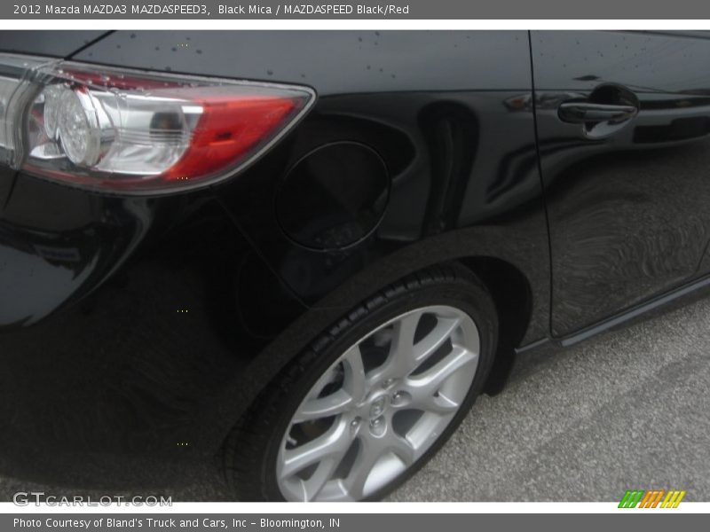 Black Mica / MAZDASPEED Black/Red 2012 Mazda MAZDA3 MAZDASPEED3