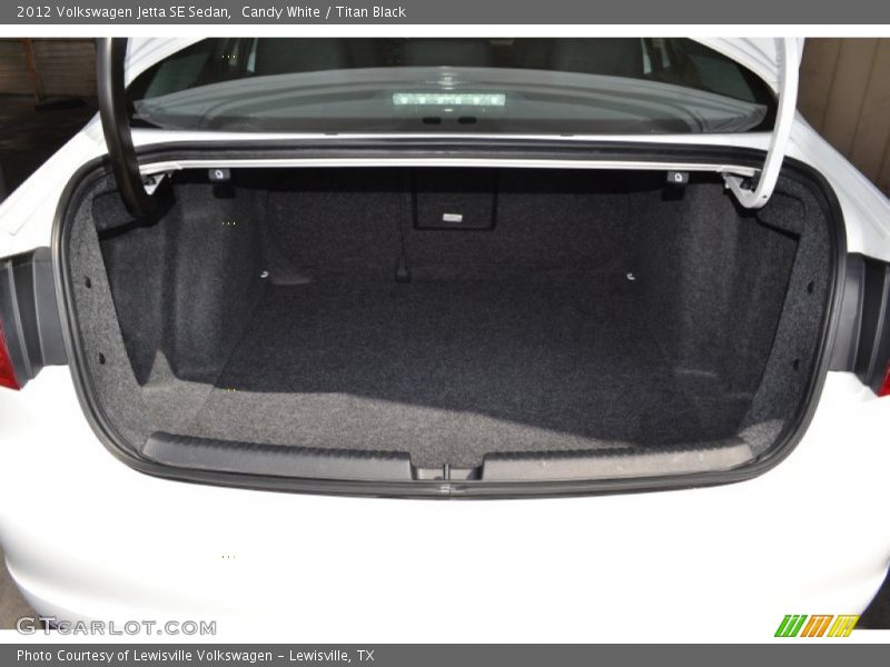 Candy White / Titan Black 2012 Volkswagen Jetta SE Sedan
