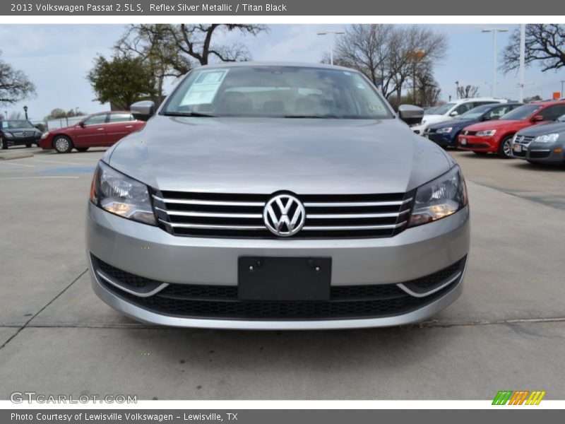 Reflex Silver Metallic / Titan Black 2013 Volkswagen Passat 2.5L S