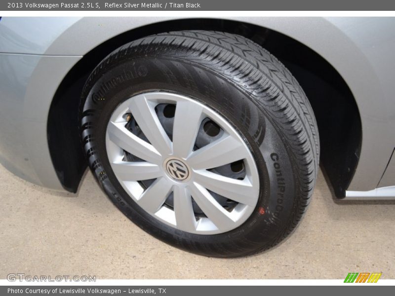 Reflex Silver Metallic / Titan Black 2013 Volkswagen Passat 2.5L S