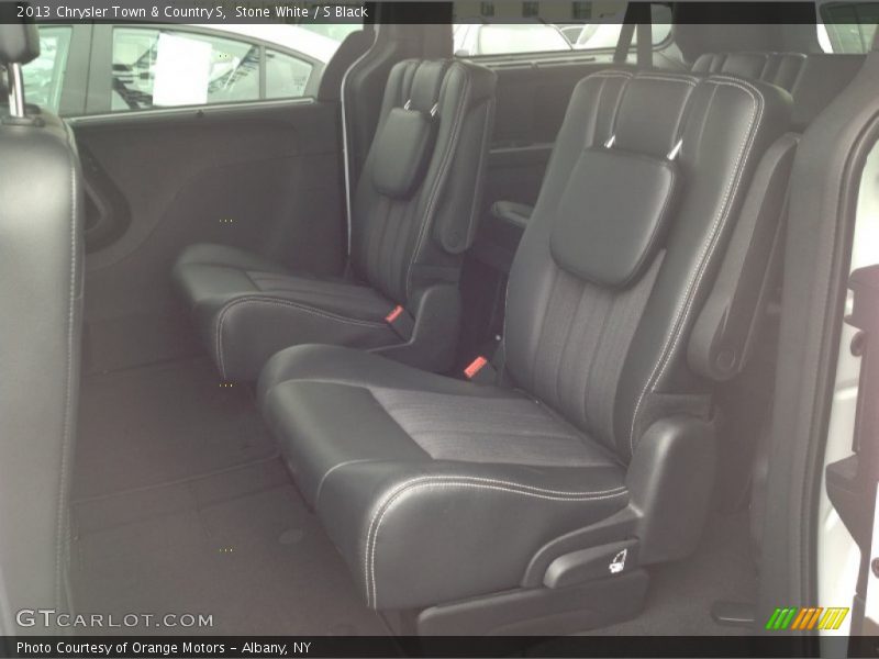 Stone White / S Black 2013 Chrysler Town & Country S