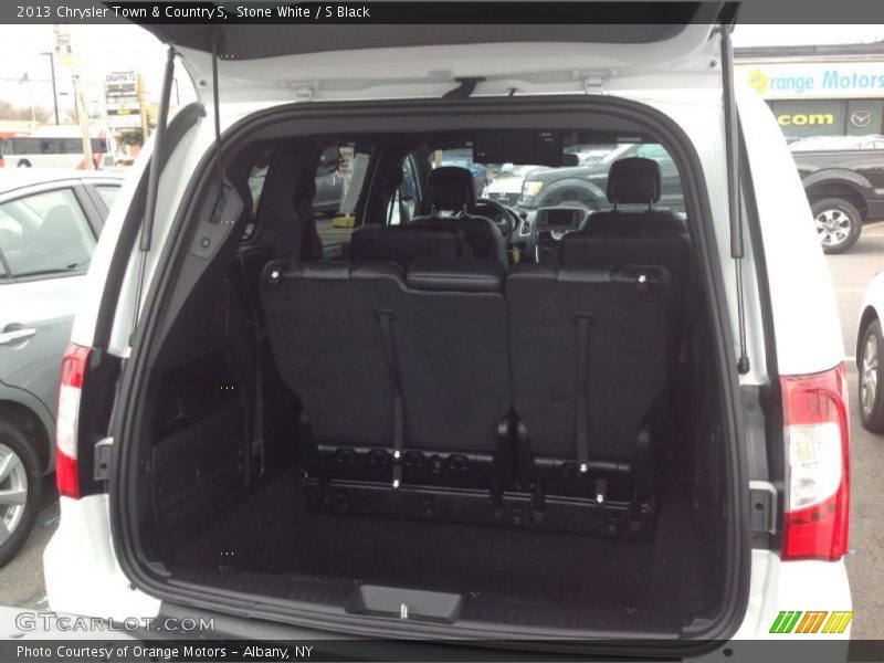  2013 Town & Country S Trunk