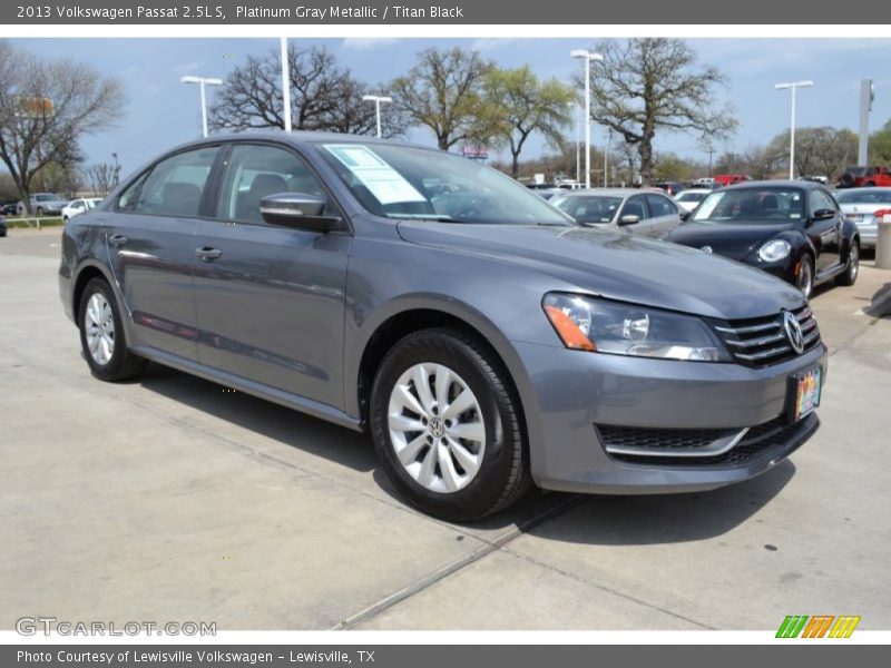Platinum Gray Metallic / Titan Black 2013 Volkswagen Passat 2.5L S
