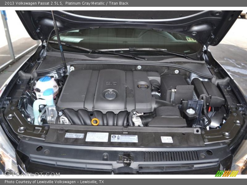 Platinum Gray Metallic / Titan Black 2013 Volkswagen Passat 2.5L S
