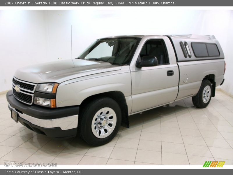 Front 3/4 View of 2007 Silverado 1500 Classic Work Truck Regular Cab
