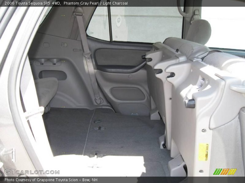 Phantom Gray Pearl / Light Charcoal 2006 Toyota Sequoia SR5 4WD