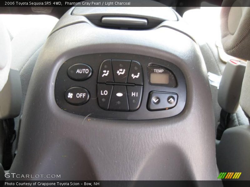 Phantom Gray Pearl / Light Charcoal 2006 Toyota Sequoia SR5 4WD