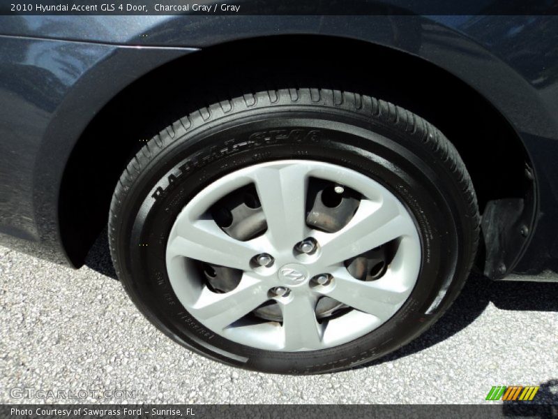 Charcoal Gray / Gray 2010 Hyundai Accent GLS 4 Door