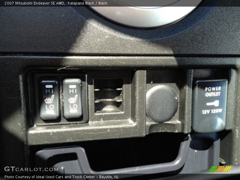Kalapana Black / Black 2007 Mitsubishi Endeavor SE AWD