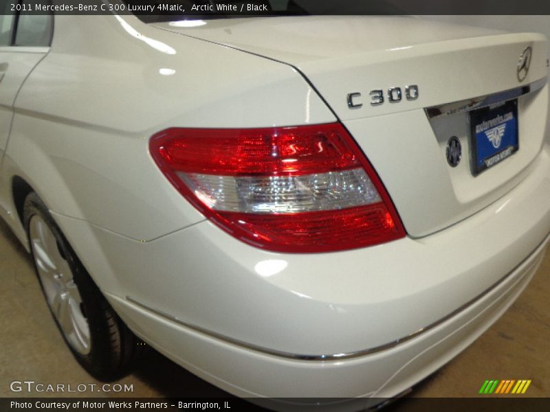 Arctic White / Black 2011 Mercedes-Benz C 300 Luxury 4Matic
