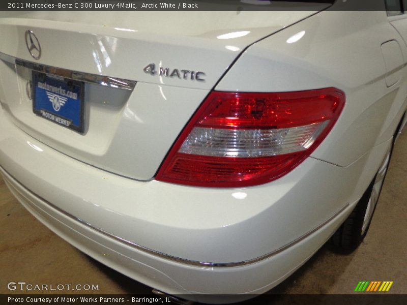 Arctic White / Black 2011 Mercedes-Benz C 300 Luxury 4Matic