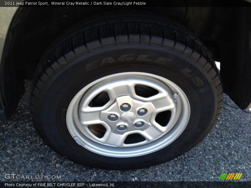 Mineral Gray Metallic / Dark Slate Gray/Light Pebble 2011 Jeep Patriot Sport