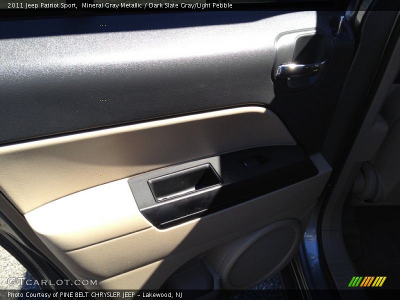 Mineral Gray Metallic / Dark Slate Gray/Light Pebble 2011 Jeep Patriot Sport