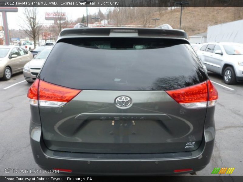 Cypress Green Pearl / Light Gray 2012 Toyota Sienna XLE AWD