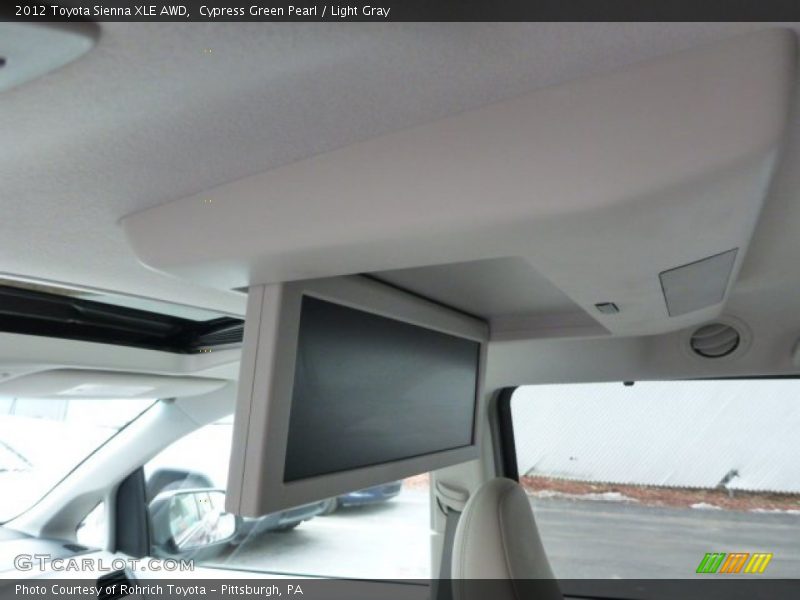 Cypress Green Pearl / Light Gray 2012 Toyota Sienna XLE AWD