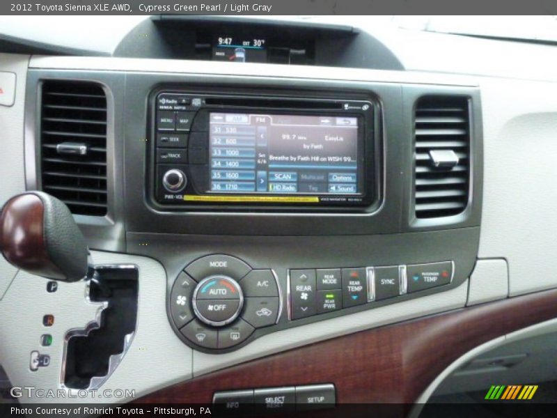 Cypress Green Pearl / Light Gray 2012 Toyota Sienna XLE AWD