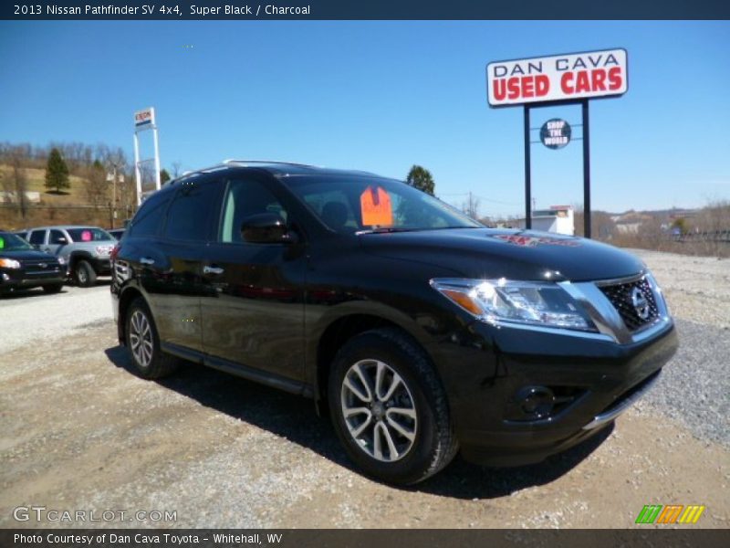 Super Black / Charcoal 2013 Nissan Pathfinder SV 4x4