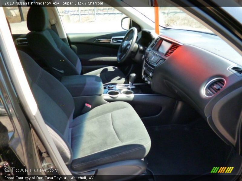 Super Black / Charcoal 2013 Nissan Pathfinder SV 4x4