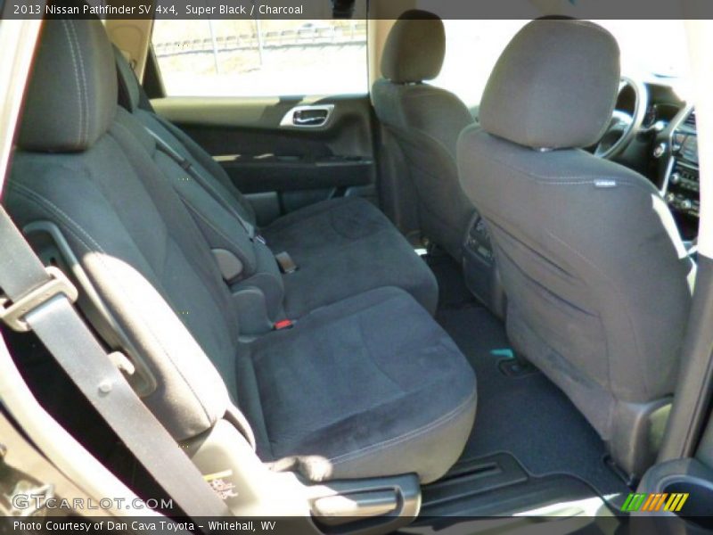 Super Black / Charcoal 2013 Nissan Pathfinder SV 4x4