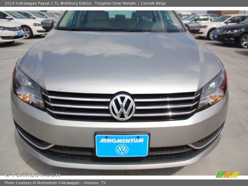 Tungsten Silver Metallic / Cornsilk Beige 2014 Volkswagen Passat 2.5L Wolfsburg Edition