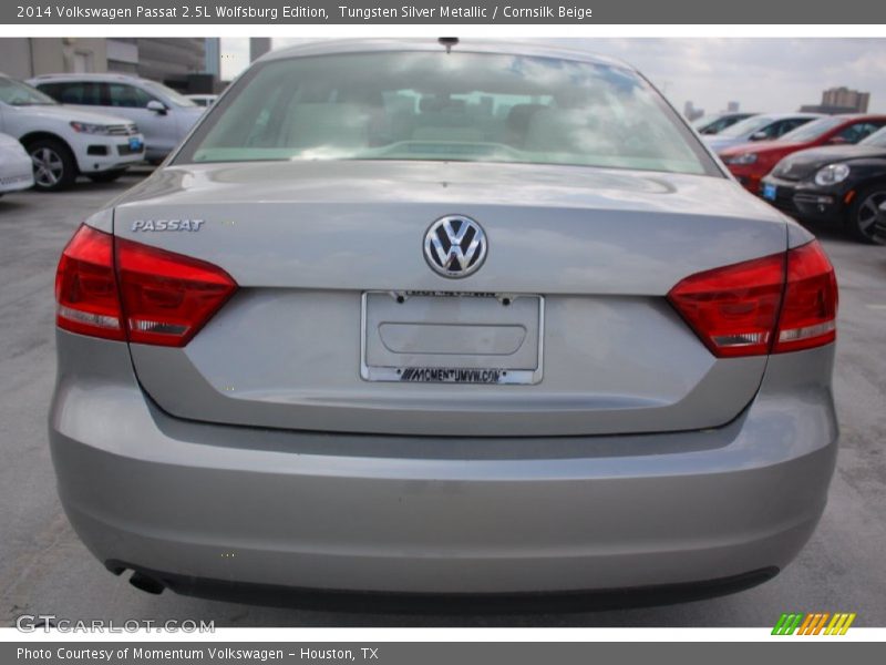 Tungsten Silver Metallic / Cornsilk Beige 2014 Volkswagen Passat 2.5L Wolfsburg Edition