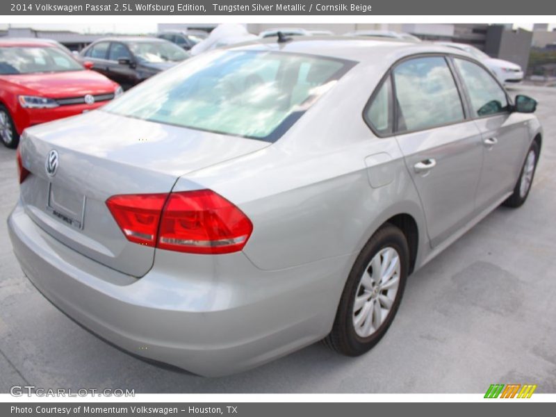 Tungsten Silver Metallic / Cornsilk Beige 2014 Volkswagen Passat 2.5L Wolfsburg Edition