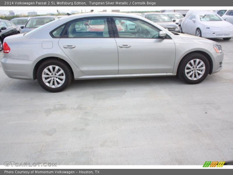 Tungsten Silver Metallic / Cornsilk Beige 2014 Volkswagen Passat 2.5L Wolfsburg Edition