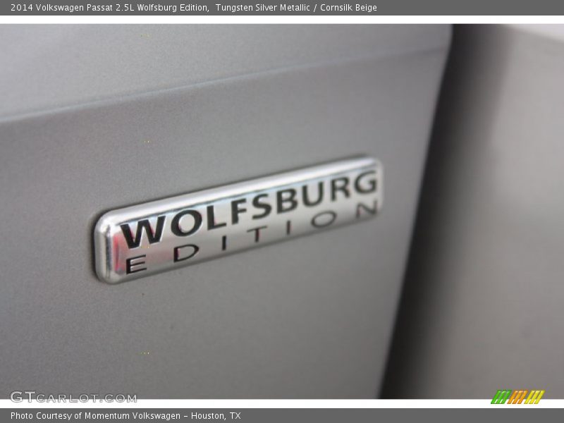 Tungsten Silver Metallic / Cornsilk Beige 2014 Volkswagen Passat 2.5L Wolfsburg Edition
