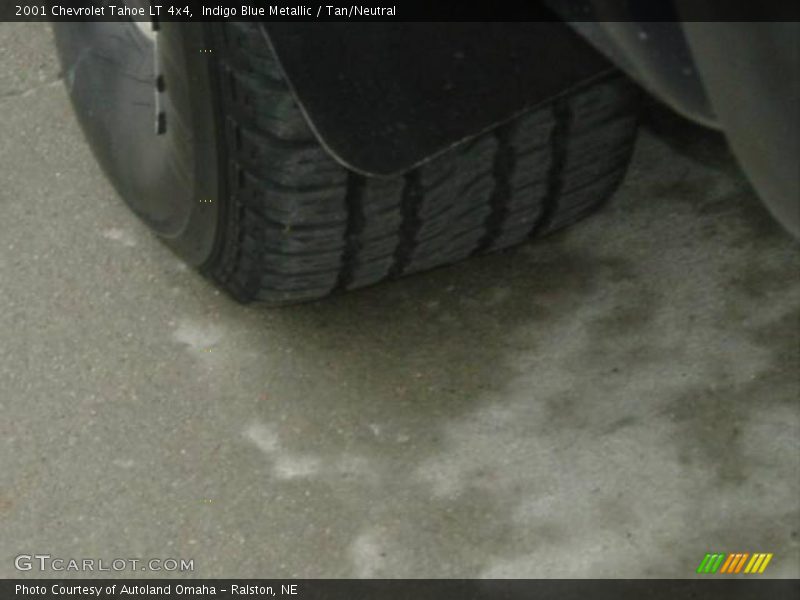 Indigo Blue Metallic / Tan/Neutral 2001 Chevrolet Tahoe LT 4x4