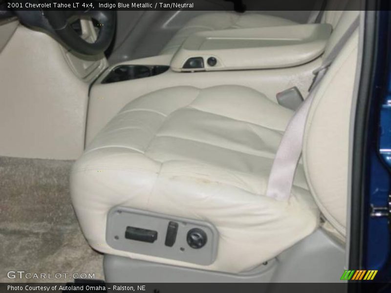 Indigo Blue Metallic / Tan/Neutral 2001 Chevrolet Tahoe LT 4x4