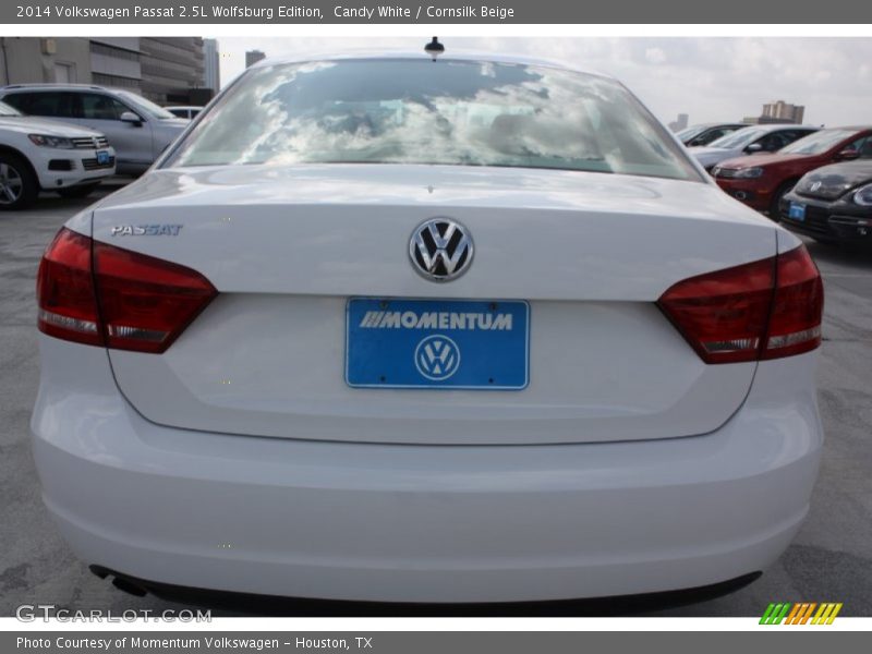 Candy White / Cornsilk Beige 2014 Volkswagen Passat 2.5L Wolfsburg Edition