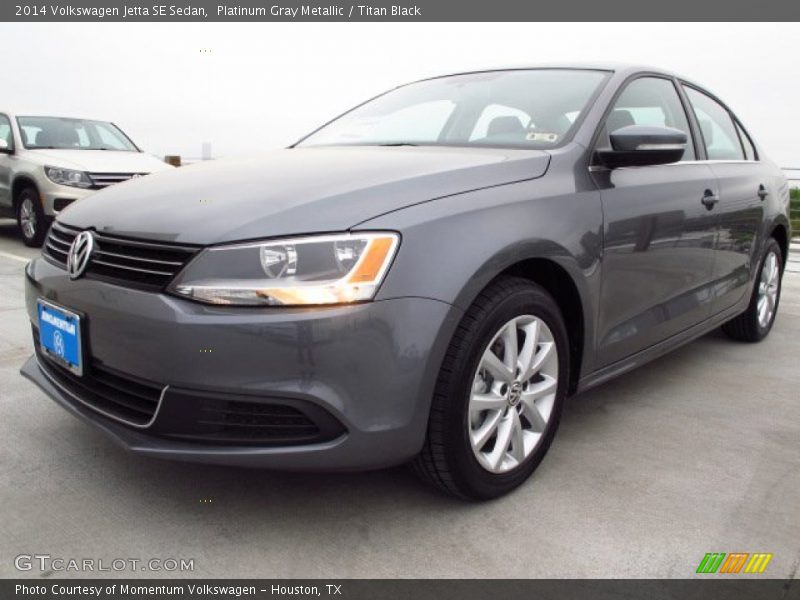 Platinum Gray Metallic / Titan Black 2014 Volkswagen Jetta SE Sedan