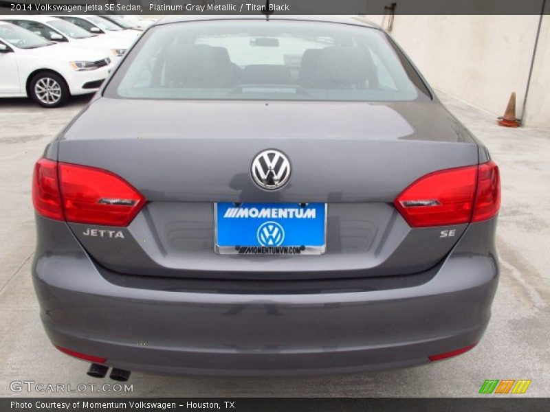 Platinum Gray Metallic / Titan Black 2014 Volkswagen Jetta SE Sedan