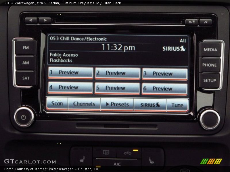 Platinum Gray Metallic / Titan Black 2014 Volkswagen Jetta SE Sedan