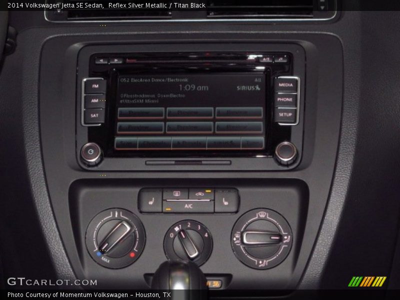 Reflex Silver Metallic / Titan Black 2014 Volkswagen Jetta SE Sedan