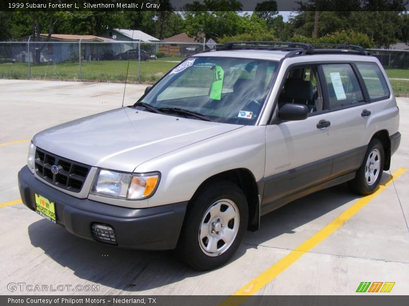 Silverthorn Metallic / Gray 1999 Subaru Forester L