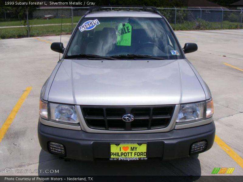 Silverthorn Metallic / Gray 1999 Subaru Forester L