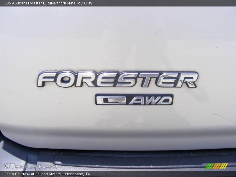 Silverthorn Metallic / Gray 1999 Subaru Forester L