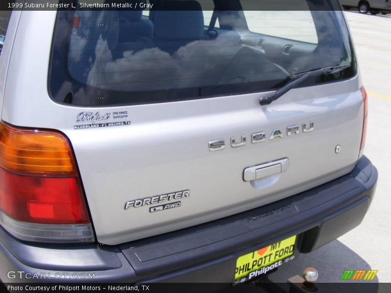 Silverthorn Metallic / Gray 1999 Subaru Forester L