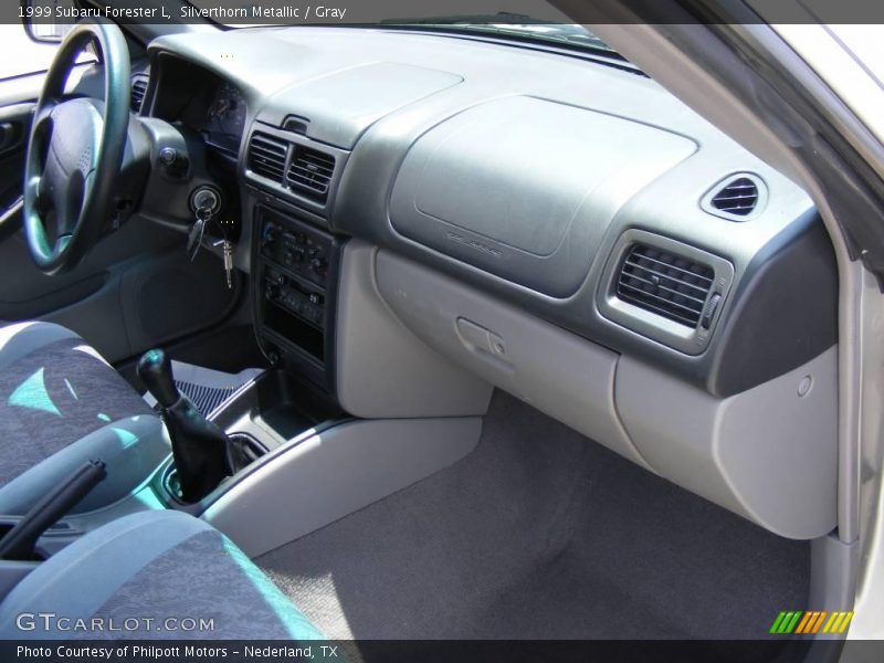 Silverthorn Metallic / Gray 1999 Subaru Forester L