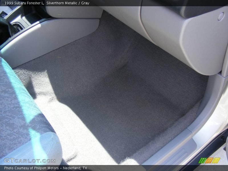 Silverthorn Metallic / Gray 1999 Subaru Forester L