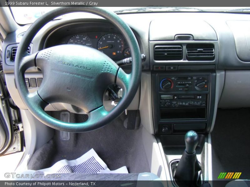 Silverthorn Metallic / Gray 1999 Subaru Forester L