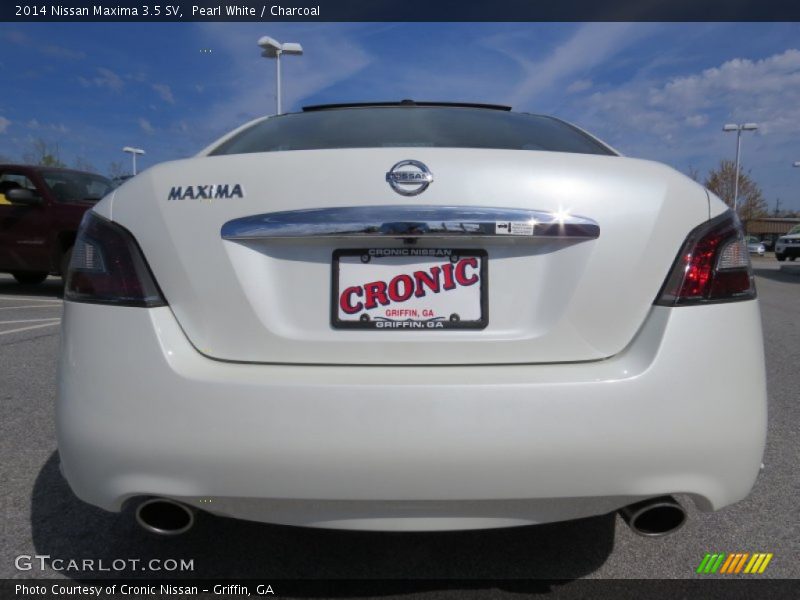 Pearl White / Charcoal 2014 Nissan Maxima 3.5 SV