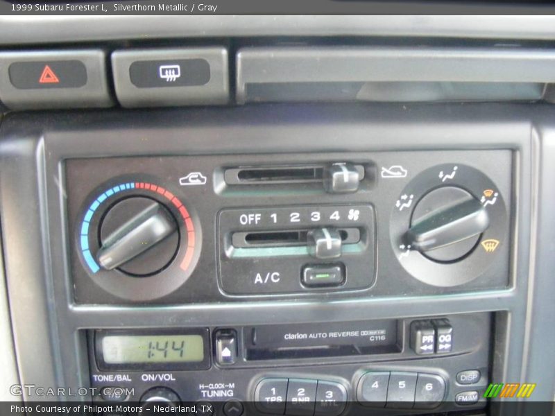 Silverthorn Metallic / Gray 1999 Subaru Forester L