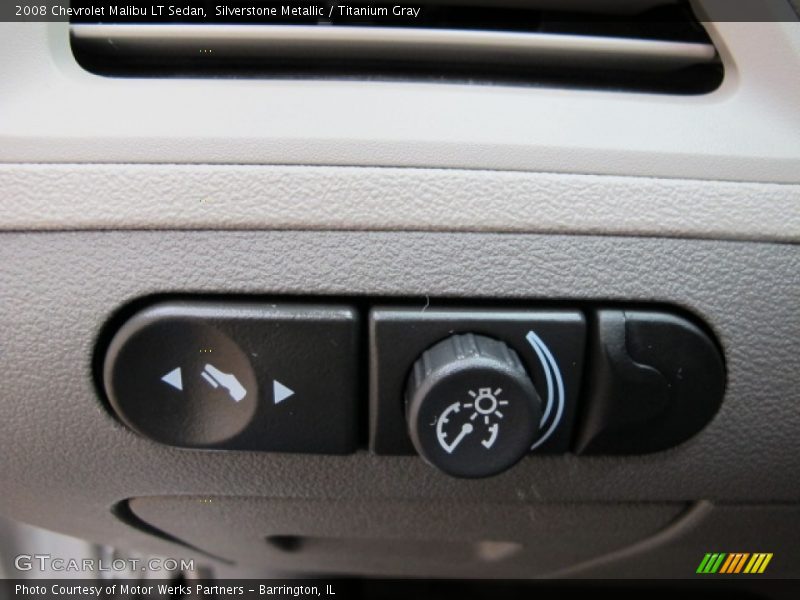 Silverstone Metallic / Titanium Gray 2008 Chevrolet Malibu LT Sedan