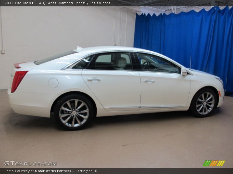 White Diamond Tricoat / Shale/Cocoa 2013 Cadillac XTS FWD