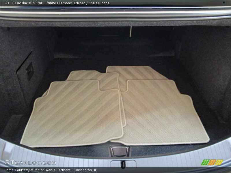White Diamond Tricoat / Shale/Cocoa 2013 Cadillac XTS FWD