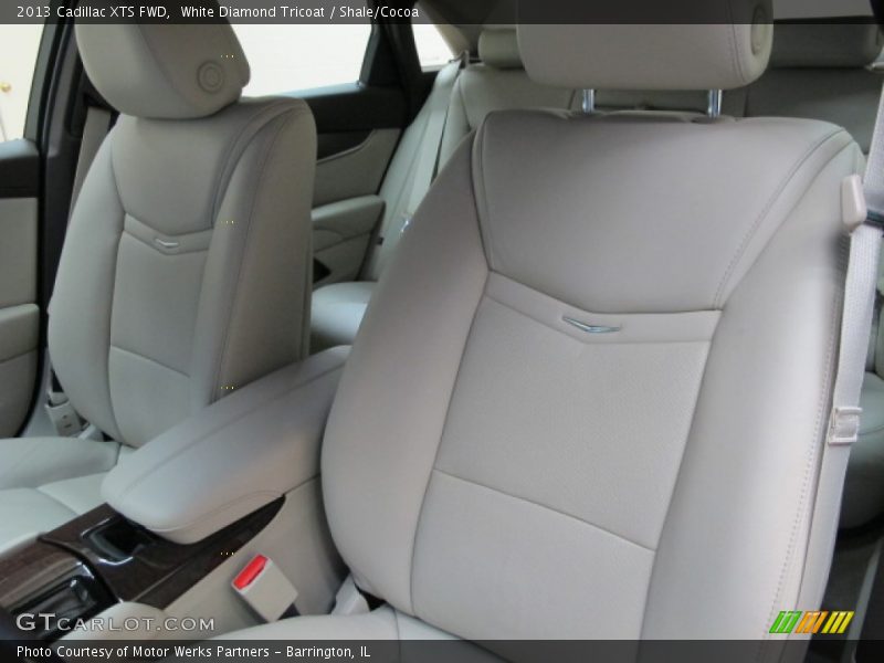 White Diamond Tricoat / Shale/Cocoa 2013 Cadillac XTS FWD